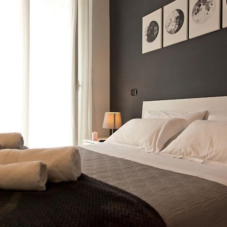 Le Corti Di Napoli Apartments Екстериор снимка