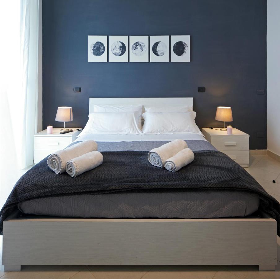 Le Corti Di Napoli Apartments Екстериор снимка