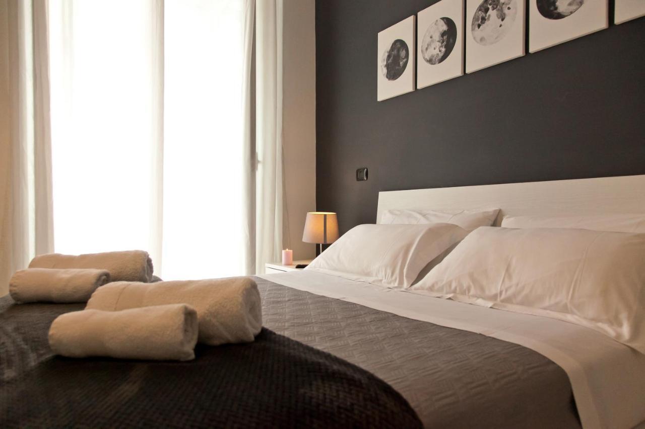 Le Corti Di Napoli Apartments Екстериор снимка