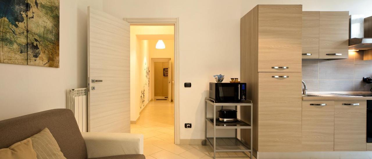 Le Corti Di Napoli Apartments Екстериор снимка