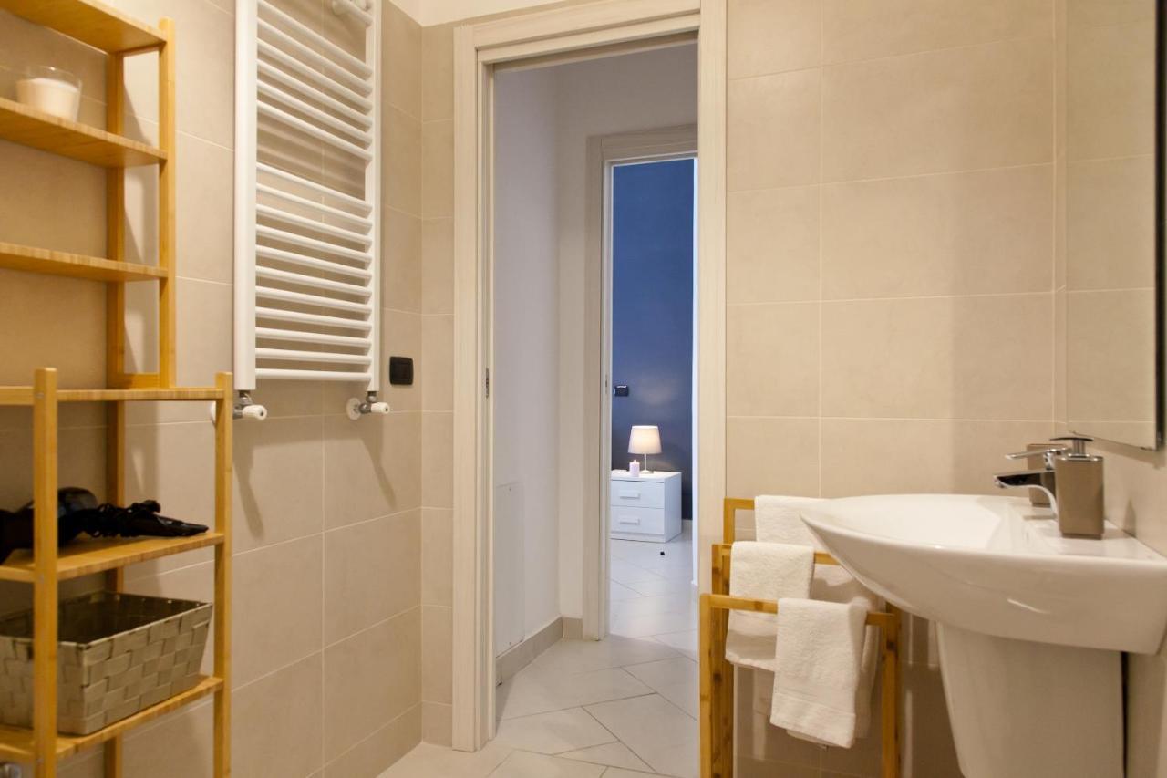 Le Corti Di Napoli Apartments Екстериор снимка