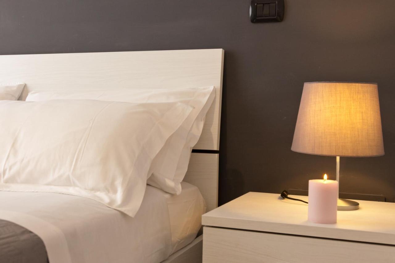 Le Corti Di Napoli Apartments Екстериор снимка